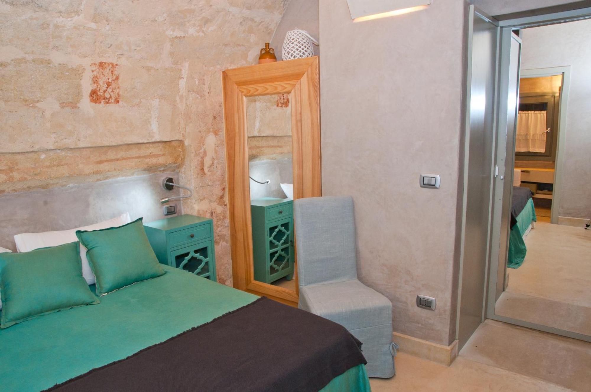 Hotel Antica Masseria Rottacapozza 4*
