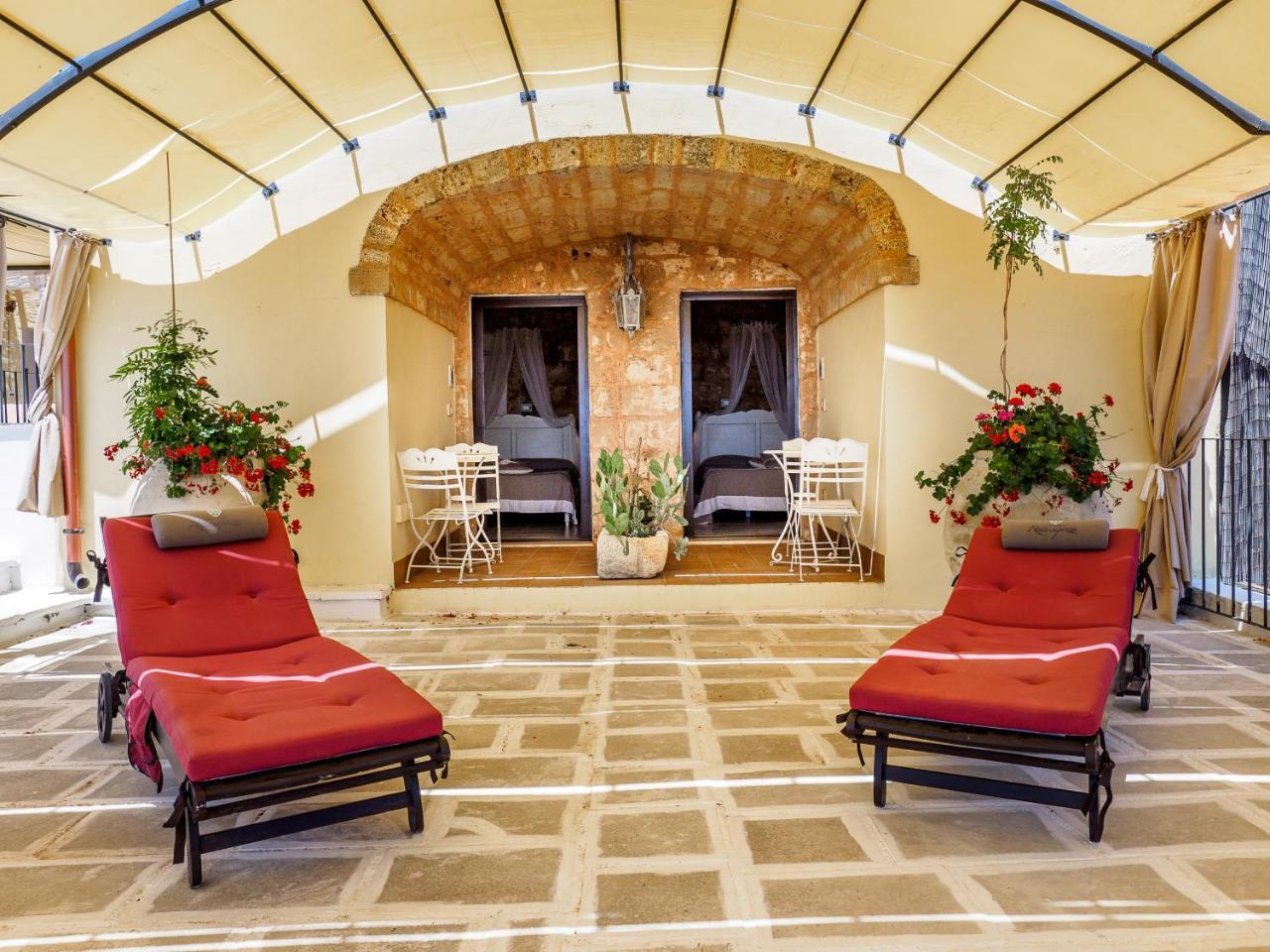 Hotel Antica Masseria Rottacapozza 4*
