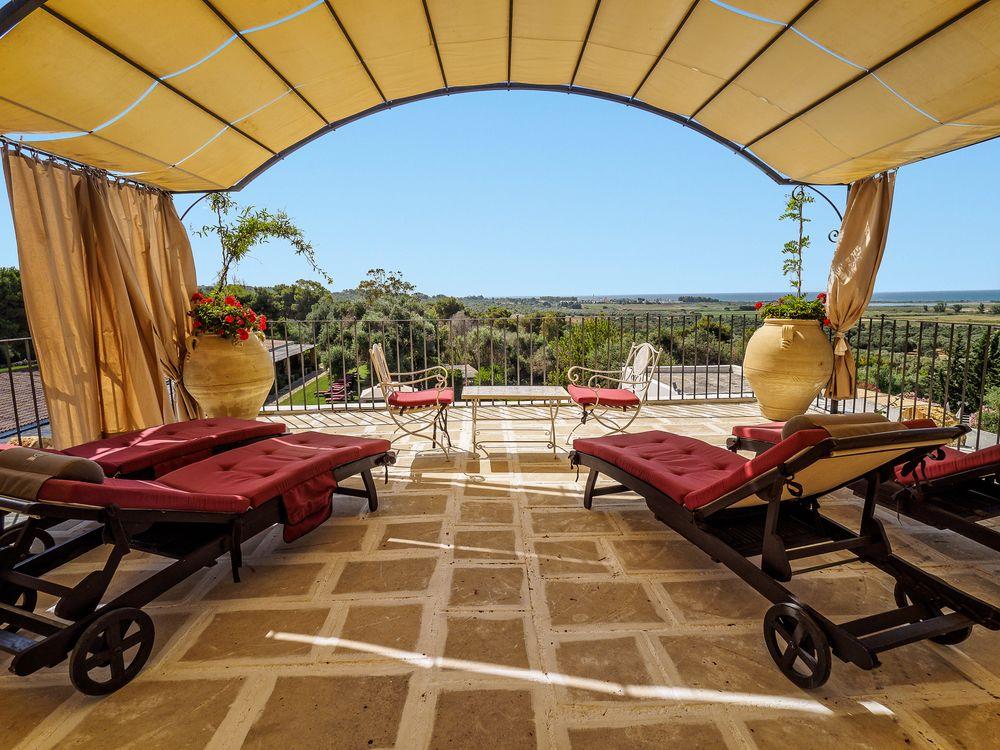 Hotel Antica Masseria Rottacapozza 4*
